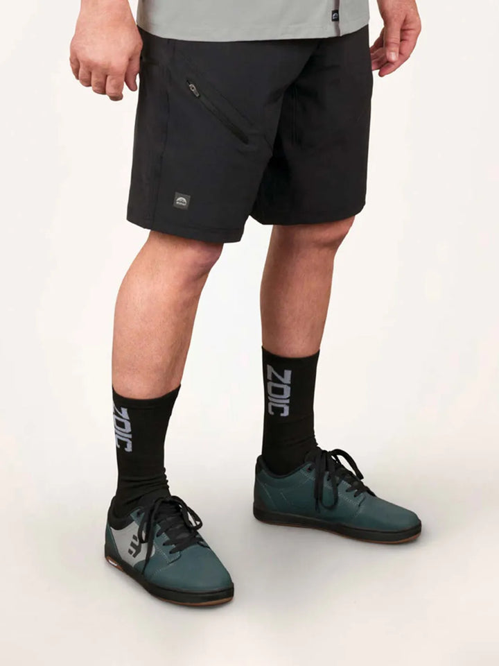 Black Guide Shorts#color_black